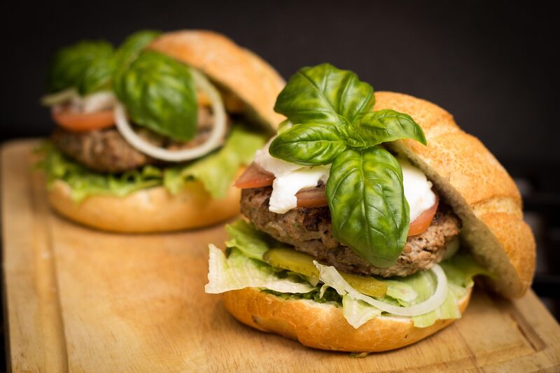 VEGI STEAK BURGER